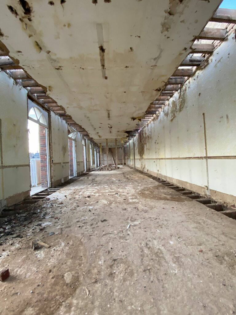 PHOTO 2022 11 10 17 33 16